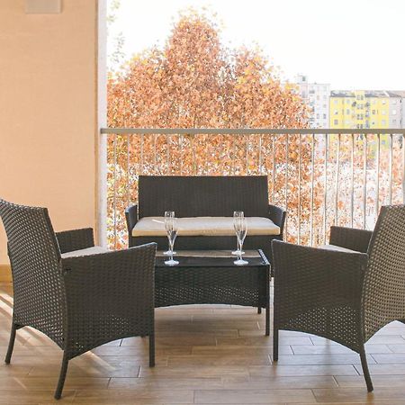 Bnbutler - Govone - Ampio E Luminoso Appartamento Con Terrazza Mediolan Zewnętrze zdjęcie