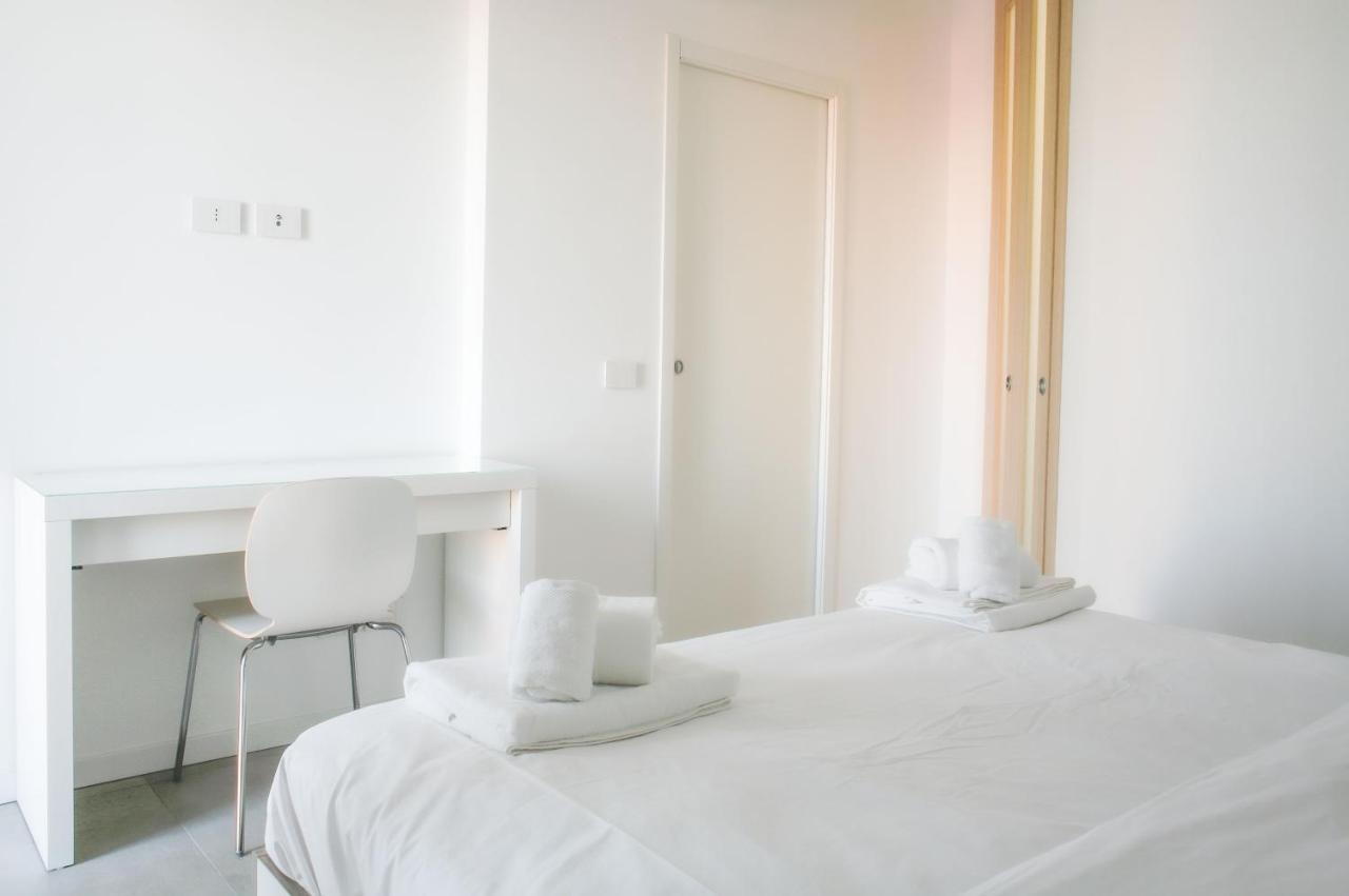 Bnbutler - Govone - Ampio E Luminoso Appartamento Con Terrazza Mediolan Zewnętrze zdjęcie